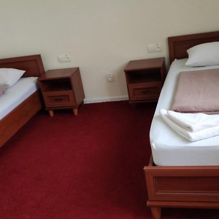 Bra Haus Hotell Branev Eksteriør bilde