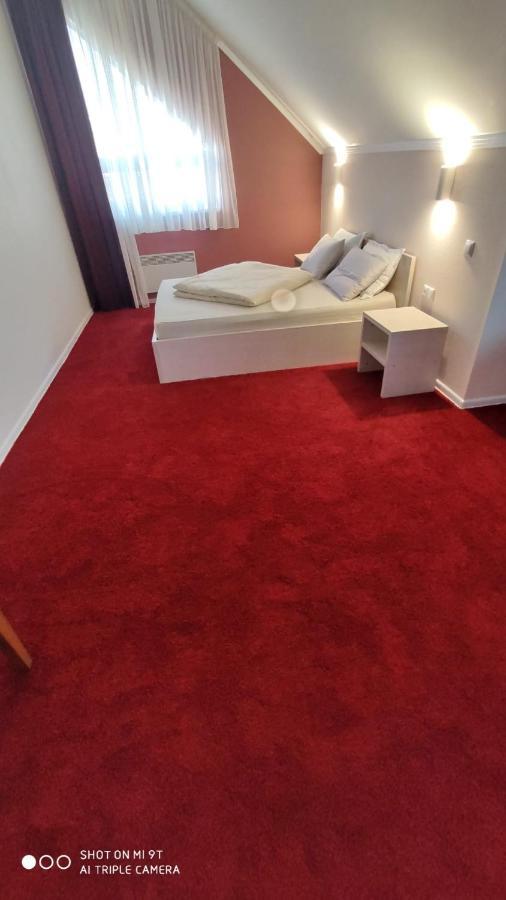 Bra Haus Hotell Branev Eksteriør bilde